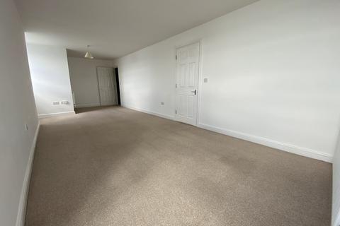 2 bedroom apartment to rent, Warren Road, Torquay TQ2