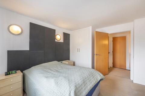 1 bedroom flat for sale, Lowry House, Cassilis Road, London