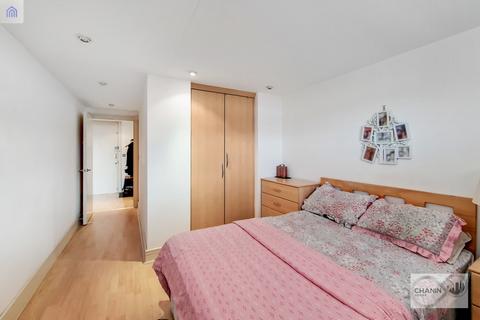 1 bedroom apartment for sale, Newton Place, Isle of Dogs E14