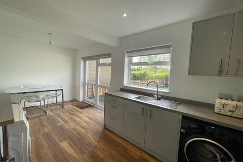 2 bedroom terraced house to rent, Arden Close, Heald Green