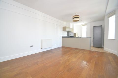 2 bedroom apartment to rent, Eaglesfield Road, London
