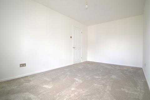 2 bedroom apartment to rent, Frobisher Road, Erith