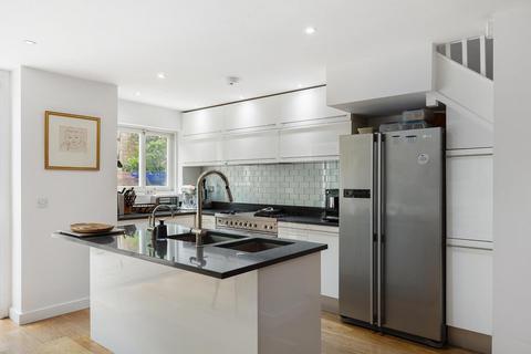 57 Bridge View, London, W6 9DD