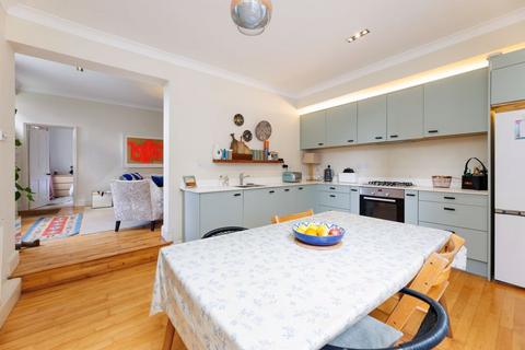 2 bedroom flat for sale, Adelaide Grove W12