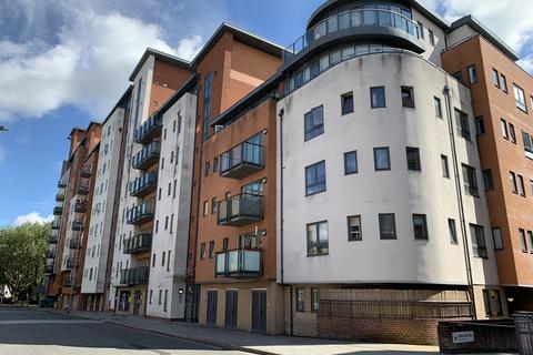 1 bedroom flat for sale, Lower Canal Walk, Southampton