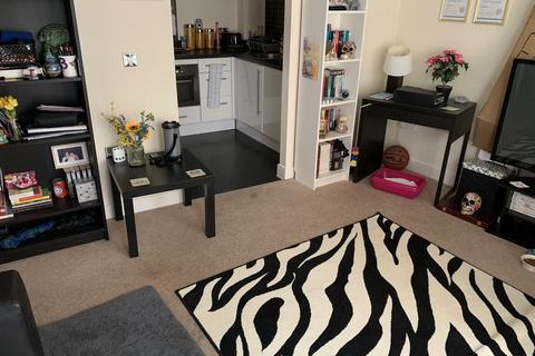 1 bedroom flat for sale, Lower Canal Walk, Southampton