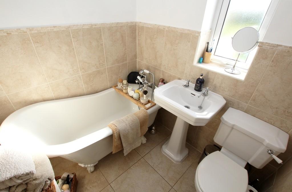 3-bed semi-detached house, Huntington - bathroom