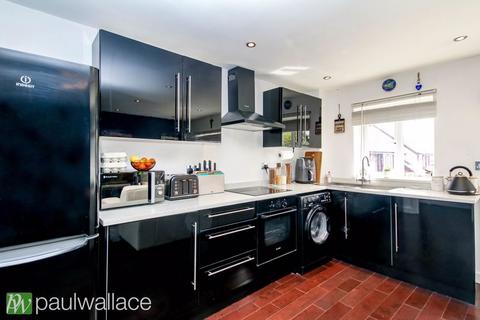 Flat 20, Richmond Court High Road, Broxbourne, EN10 7BN