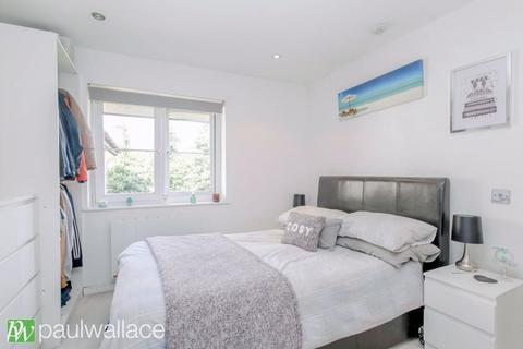 Flat 20, Richmond Court High Road, Broxbourne, EN10 7BN