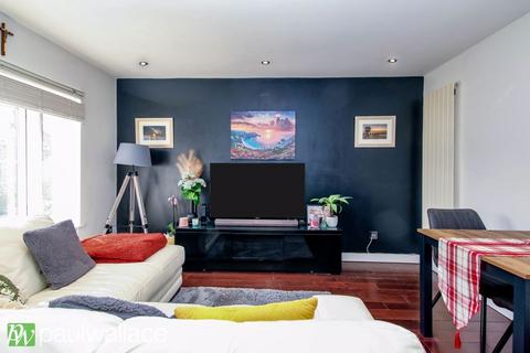 Flat 20, Richmond Court High Road, Broxbourne, EN10 7BN