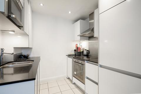 1 bedroom apartment to rent, High Street, Teddington