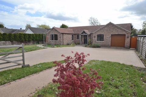 3 bedroom detached bungalow for sale, 40 Tor O Moor Road, Woodhall Spa