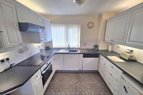 3 bedroom end of terrace house for sale, Alwynn Walk, Erdington, Birmingham B23 7FB