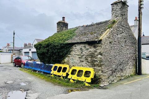 1 bedroom cottage for sale, Cemaes Bay, Anglesey. By Online Auction