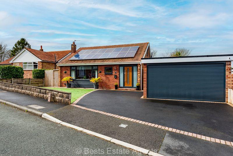 Penrhyn Crescent, Higher Runcorn 3 bed detached bungalow - £360,000