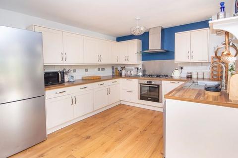 14 Alder Close, Marchwood, Southampton, SO40 4YS