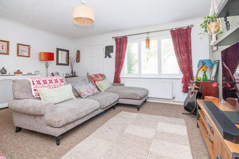 14 Alder Close, Marchwood, Southampton, SO40 4YS
