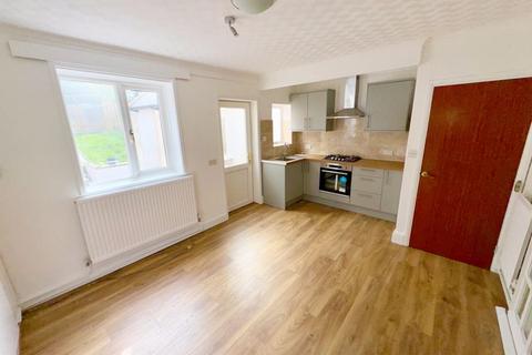 3 bedroom terraced house to rent, Wyndham Close, Grantham