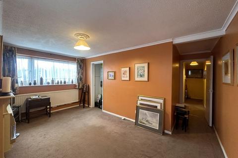 1 bedroom flat for sale, Swallow Drive, Northolt