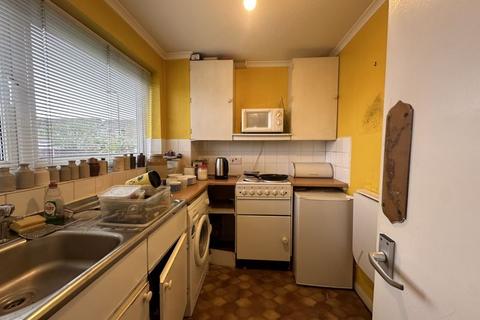 1 bedroom flat for sale, Swallow Drive, Northolt