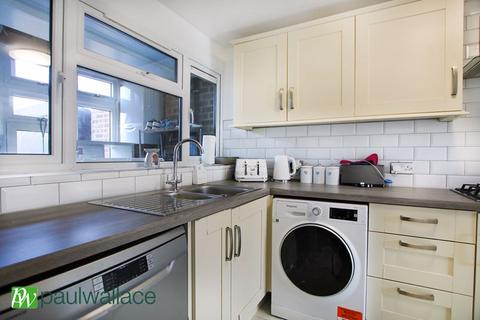 84 Cavell Road, Cheshunt, Waltham Cross, EN7 6JL