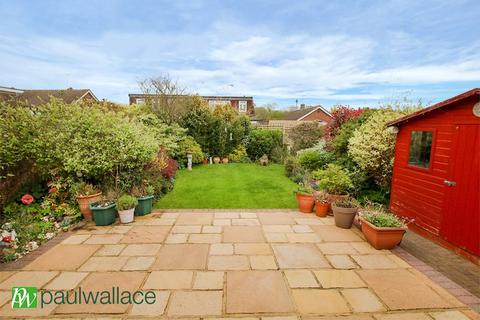 3 bedroom semi-detached bungalow for sale, Barrow Lane, West Cheshunt