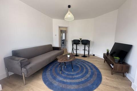 2 bedroom apartment to rent, Barnard Gardens, Hayes, UB4