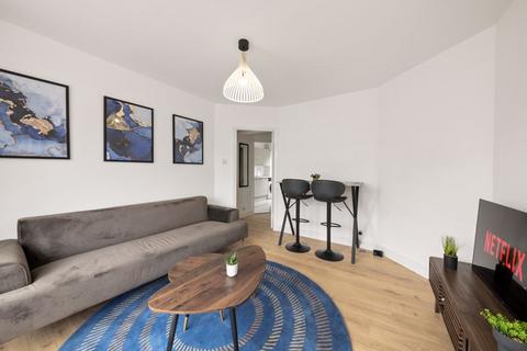 2 bedroom apartment to rent, Barnard Gardens, Hayes, UB4