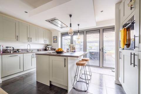 5 Bartlett Square, Ansford, Castle Cary, BA7 7FN