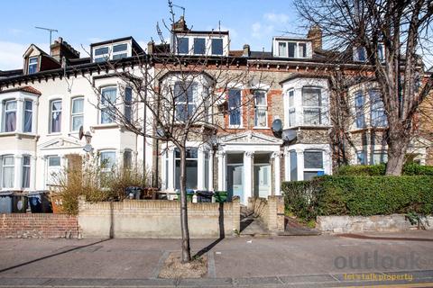 1 bedroom apartment to rent, Cann Hall Road, London