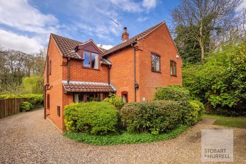 4 bedroom detached house for sale, Union Road, Norwich NR12