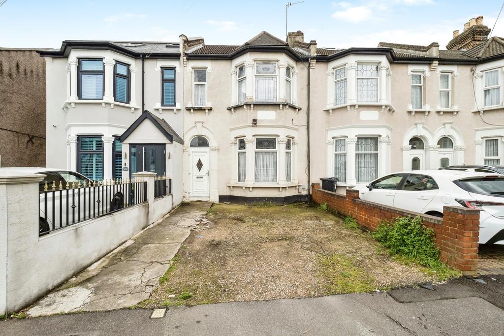 Thorold Road 4 bed terraced house to rent £2,500 pcm (£577 pw)