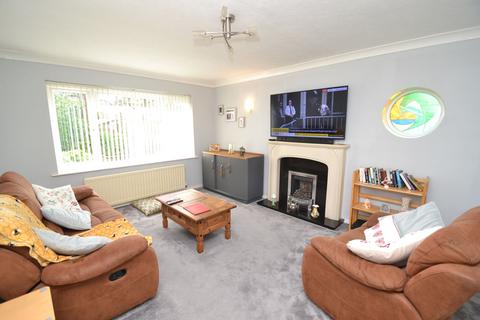 4 bedroom detached house for sale, Thackley, Thackley BD10