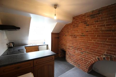 2 bedroom apartment to rent, Upper High Street, Winchester