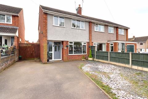 3 bedroom semi-detached house for sale, Earlsway, Stafford ST18