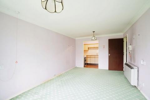 1 bedroom flat for sale, Spring Close, Dagenham RM8