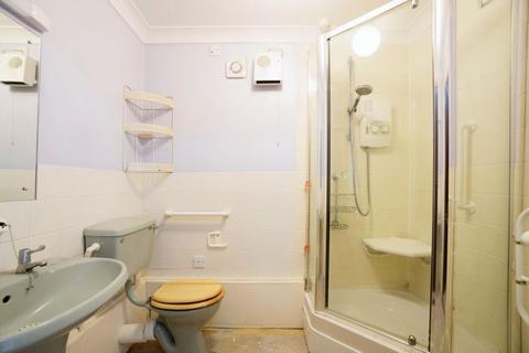 1 bedroom flat for sale, Spring Close, Dagenham RM8