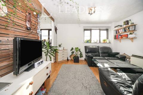1 bedroom flat to rent, Bunkers Court, Dunstable, LU6 1PZ