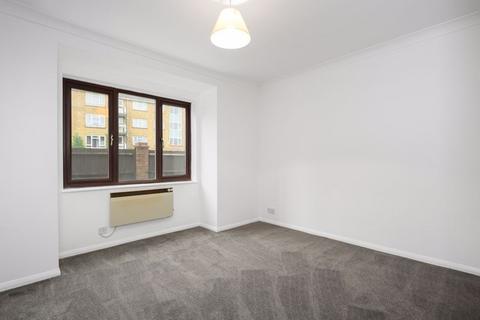 1 bedroom apartment to rent, Green Lane, Addlestone KT15