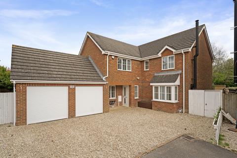 5 bedroom detached house for sale, Acorn Close, Park Farm, Ashford TN23 3HR