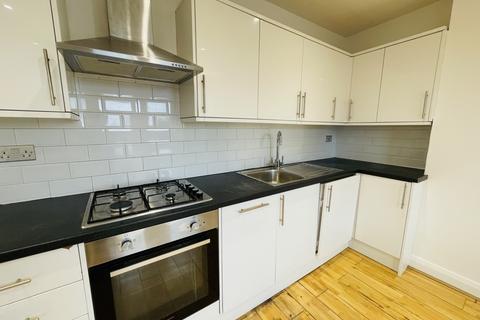 2 bedroom flat for sale, Messina Avenue, West Hampstead, NW6