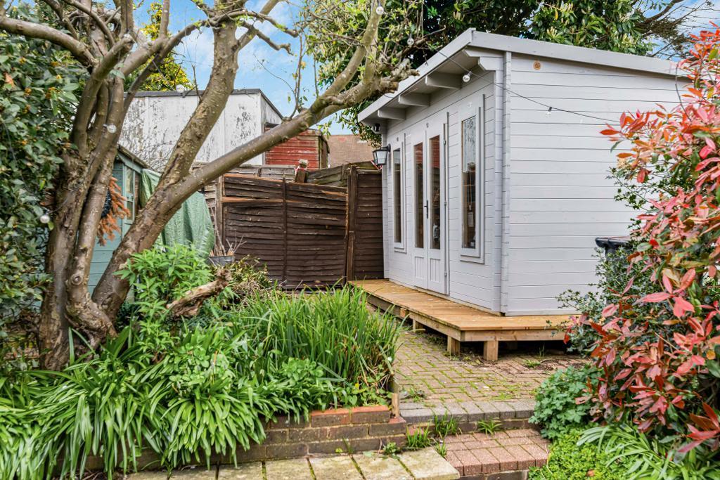 Garden cabin