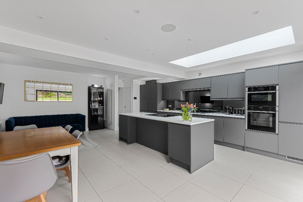 Kitchen/family room