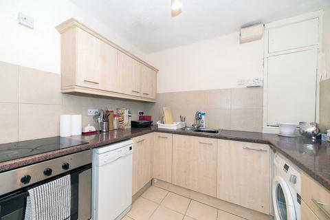 2 bedroom flat for sale, Wilmslow Road, Fallowfield, Manchester, M14 6DW