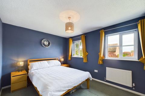 17 Dunmow Avenue, Worcester, WR4 0NR