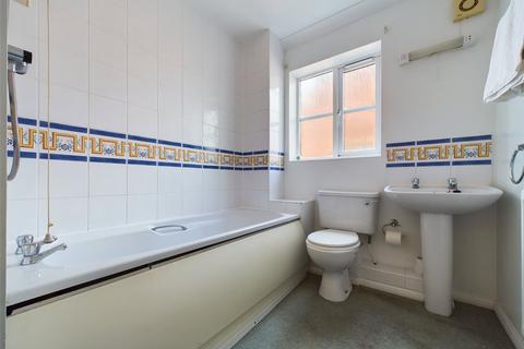 17 Dunmow Avenue, Worcester, WR4 0NR