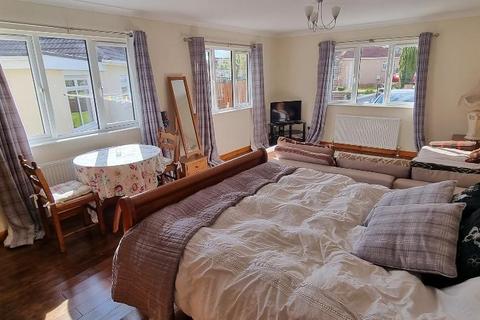 Studio to rent, Milngavie, Glasgow G62