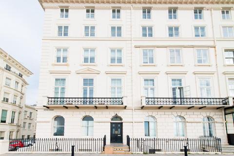3 bedroom apartment to rent, Adelaide Crescent, Hove, East Sussex, BN3 2JL