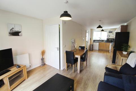 4 bedroom end of terrace house to rent, Hatchley Street, Manchester