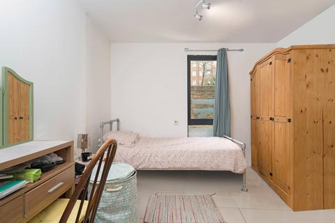 undefined, Evering Road, Clapton, E5